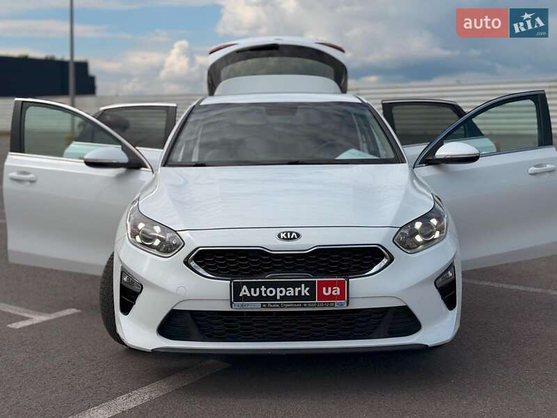 Хэтчбек Kia Ceed 2019 в Львове