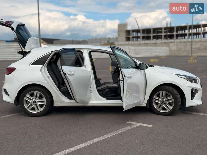 Хэтчбек Kia Ceed 2019 в Львове