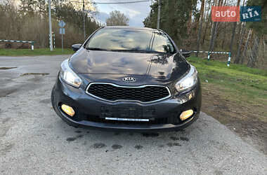 Хэтчбек Kia Ceed 2013 в 