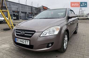 Хэтчбек Kia Ceed 2007 в 