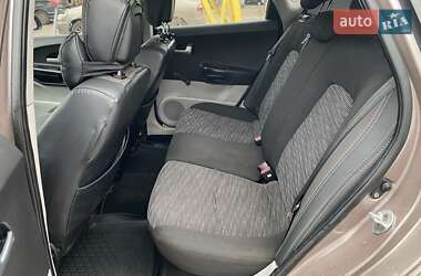 Хэтчбек Kia Ceed 2007 в 