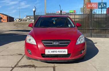 Хэтчбек Kia Ceed 2007 в 