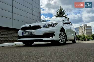 Хэтчбек Kia Ceed 2016 в 