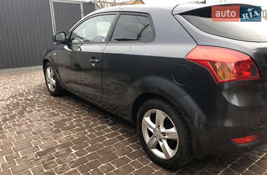 Хэтчбек Kia Ceed 2008 в 
