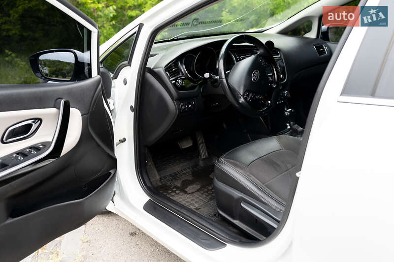 Хэтчбек Kia Ceed 2016 в Днепре фото 12 Хэтчбек Kia Ceed 2016 в Днепре