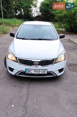 Хэтчбек Kia Ceed 2011 в Львове