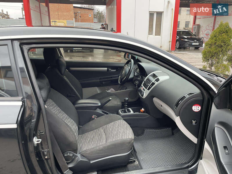 Хэтчбек Kia Ceed 2008 в Виннице