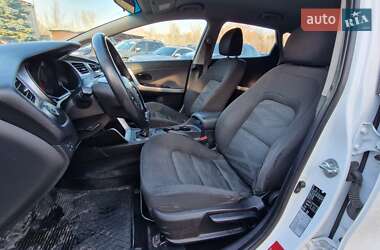 Хетчбек Kia Ceed 2015 в 