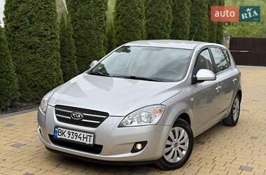 Хэтчбек Kia Ceed 2007 в Ровно