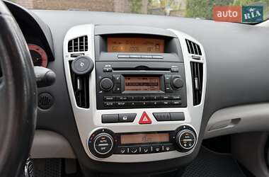 Хетчбек Kia Ceed 2007 в 