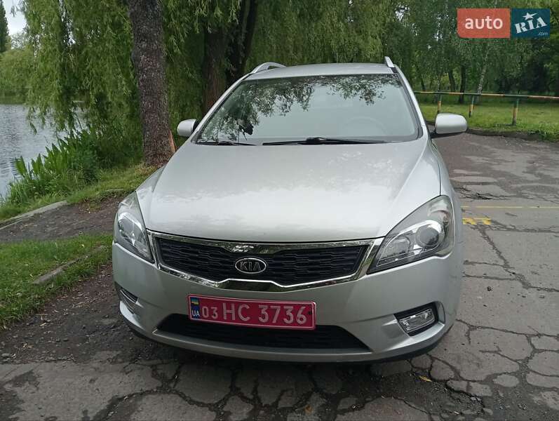 Універсал Kia Ceed 2011 в Рівному