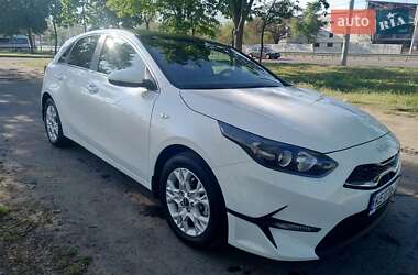 Хетчбек Kia Ceed 2023 в Дніпрі