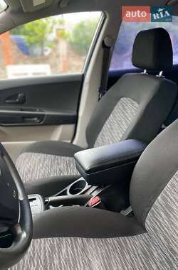 Хетчбек Kia Ceed 2008 в 