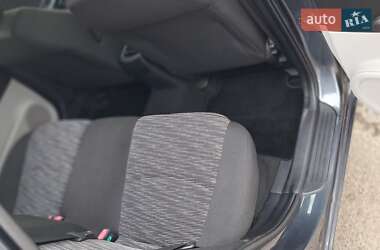 Хэтчбек Kia Ceed 2009 в 