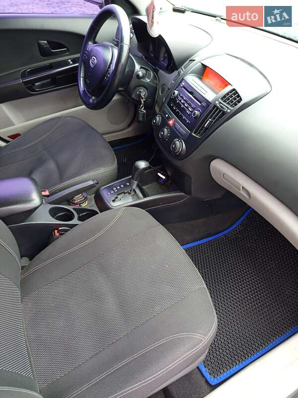 Хэтчбек Kia Ceed 2008 в Харькове