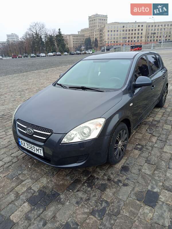 Хэтчбек Kia Ceed 2008 в Харькове