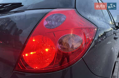 Хэтчбек Kia Ceed 2008 в 