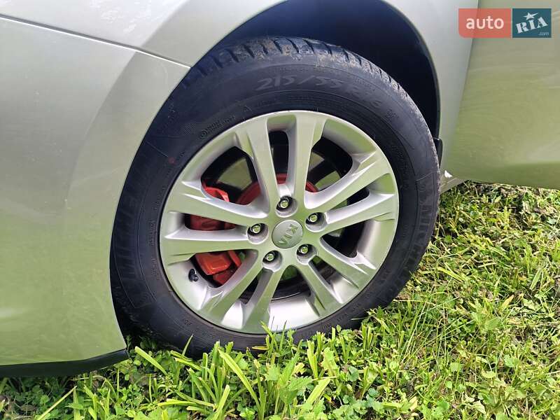 Универсал Kia Ceed 2013 в Ровно
