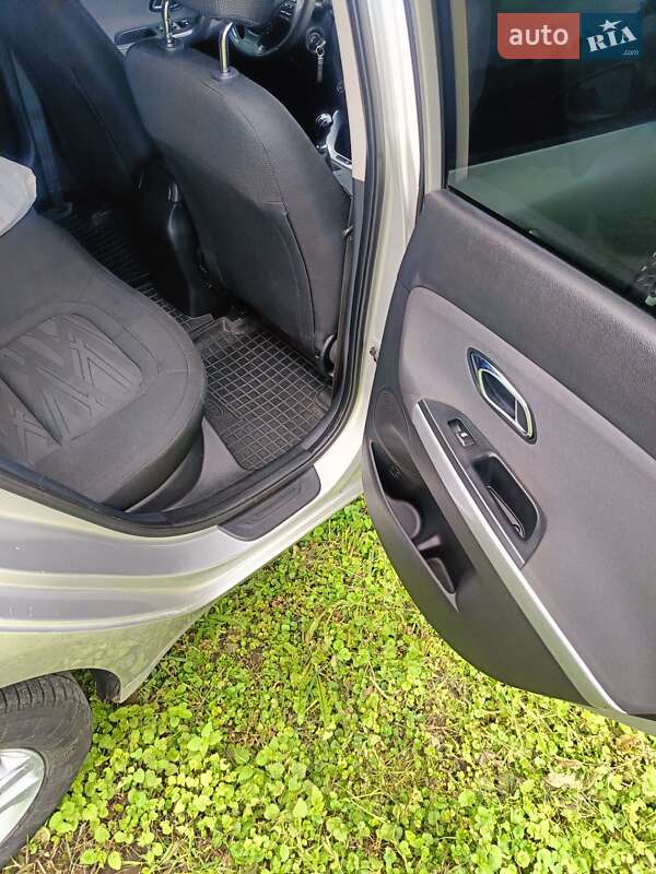 Универсал Kia Ceed 2013 в Ровно