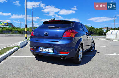 Хэтчбек Kia Ceed 2009 в 