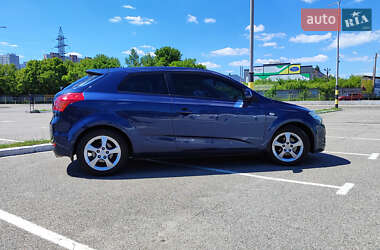 Хэтчбек Kia Ceed 2009 в 