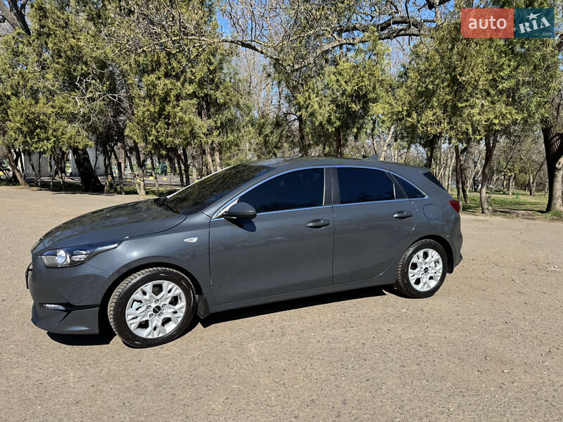 Хэтчбек Kia Ceed 2023 в Одессе