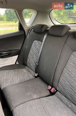 Хэтчбек Kia Ceed 2008 в 