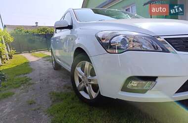 Універсал Kia Ceed 2010 в Радивиліві