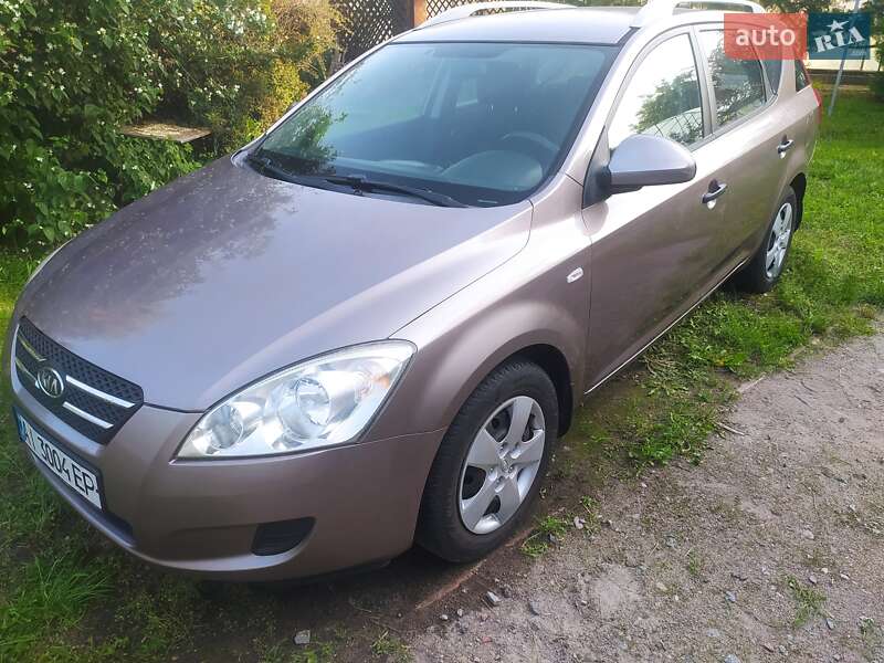 Универсал Kia Ceed 2009 в Киеве