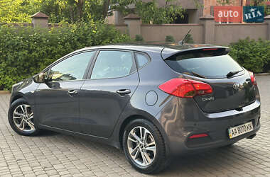 Хэтчбек Kia Ceed 2013 в 