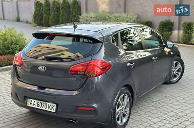 Хэтчбек Kia Ceed 2013 в 