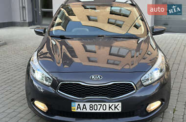 Хэтчбек Kia Ceed 2013 в 