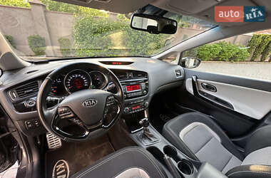 Хэтчбек Kia Ceed 2013 в 