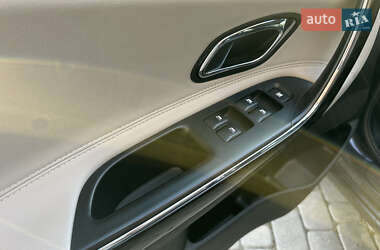 Хэтчбек Kia Ceed 2013 в 
