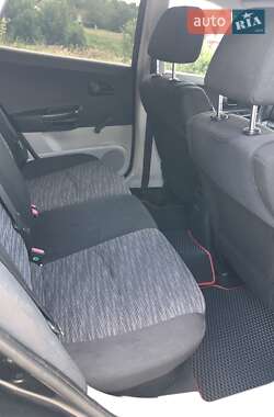 Хэтчбек Kia Ceed 2008 в 
