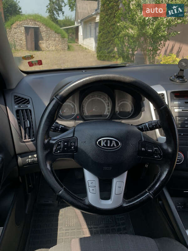 Хэтчбек Kia Ceed 2009 в Богородчанах