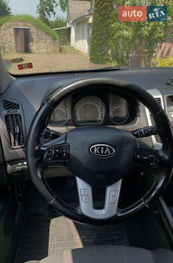 Хэтчбек Kia Ceed 2009 в 