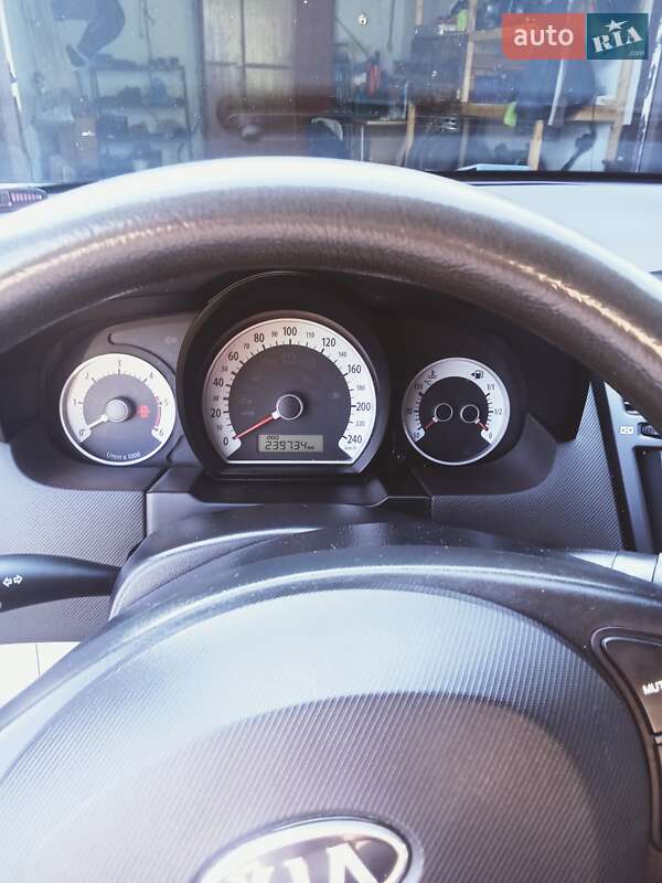 Хэтчбек Kia Ceed 2007 в Стрые