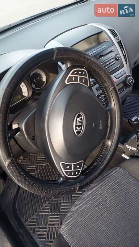Универсал Kia Ceed 2008 в Ивано-Франковске