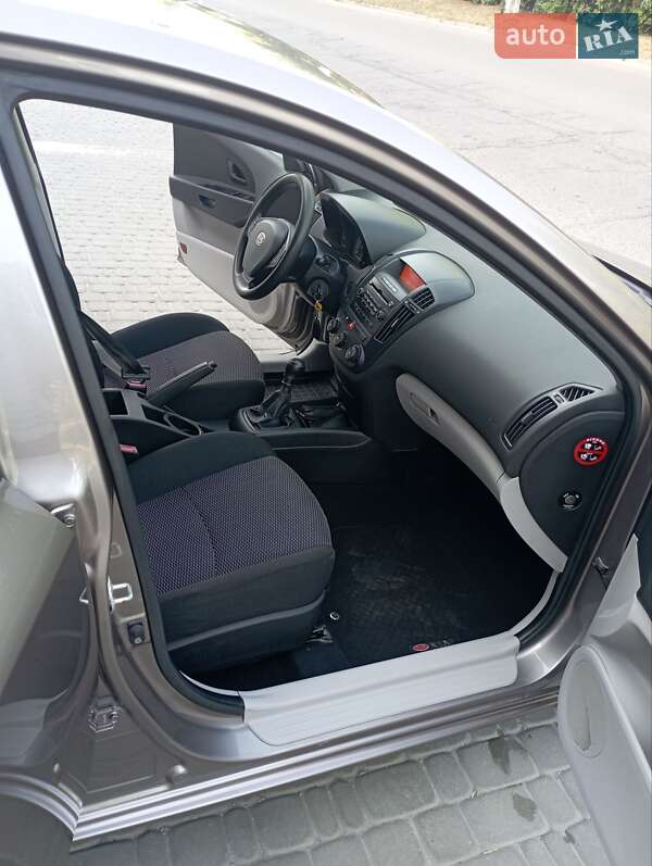 Хэтчбек Kia Ceed 2007 в Запорожье