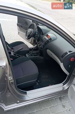 Хэтчбек Kia Ceed 2007 в 