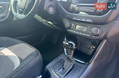 Хэтчбек Kia Ceed 2013 в 