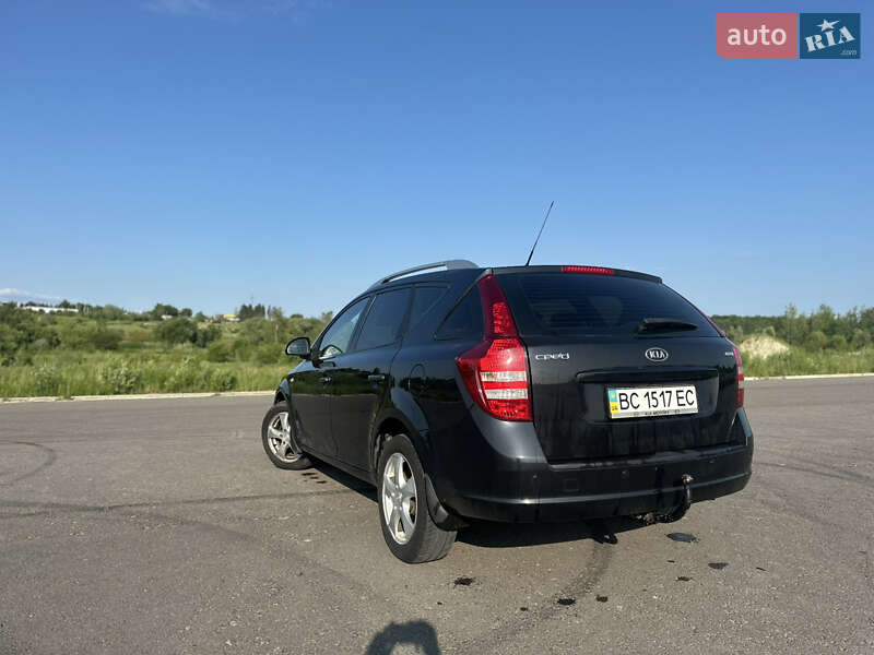 Универсал Kia Ceed 2008 в Трускавце