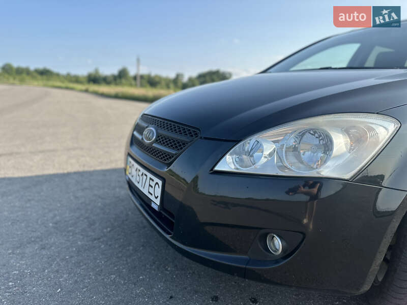 Универсал Kia Ceed 2008 в Трускавце