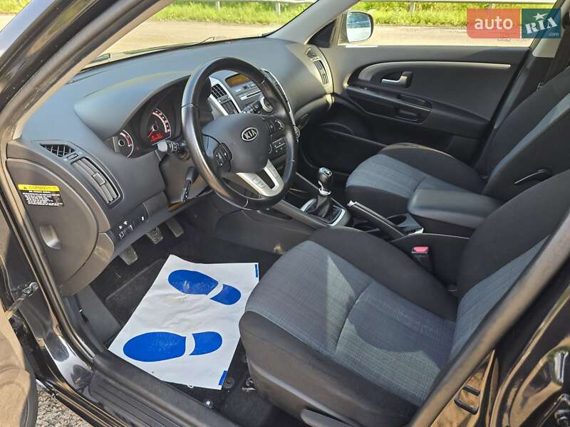 Универсал Kia Ceed 2012 в Ковеле