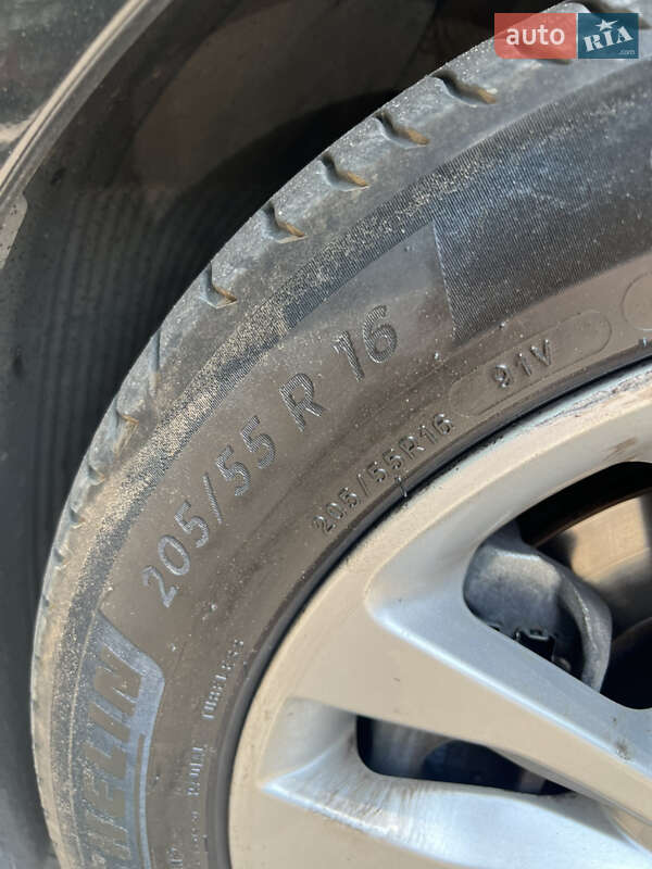 Хэтчбек Kia Ceed 2017 в Львове