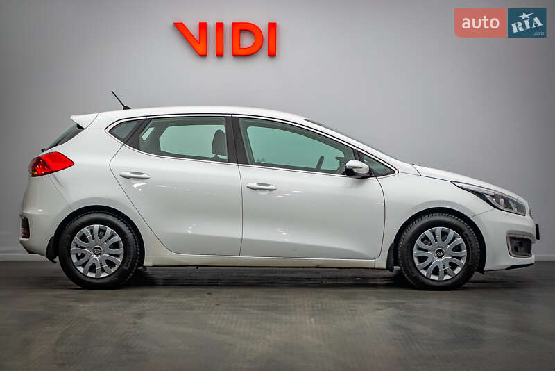 Хетчбек Kia Ceed 2016 в Києві