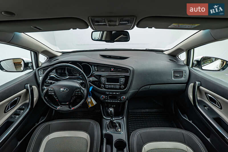 Хетчбек Kia Ceed 2016 в Києві
