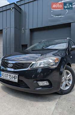 Универсал Kia Ceed 2009 в Тячеве
