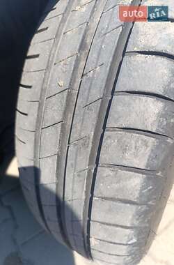 Хетчбек Kia Ceed 2009 в 